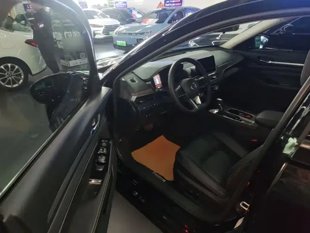 Nissan Teana — Фото автомобиля 15