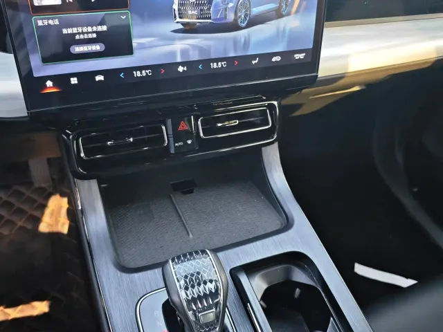 GAC Trumpchi GS8 — Фото автомобиля 3