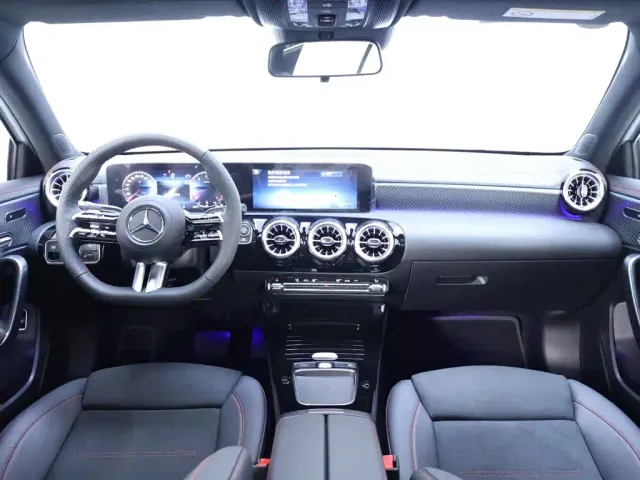 Mercedes-Benz A-Class — Фото автомобиля 13