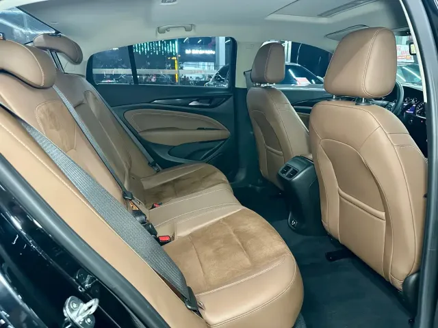 Buick Regal — Фото автомобиля 12