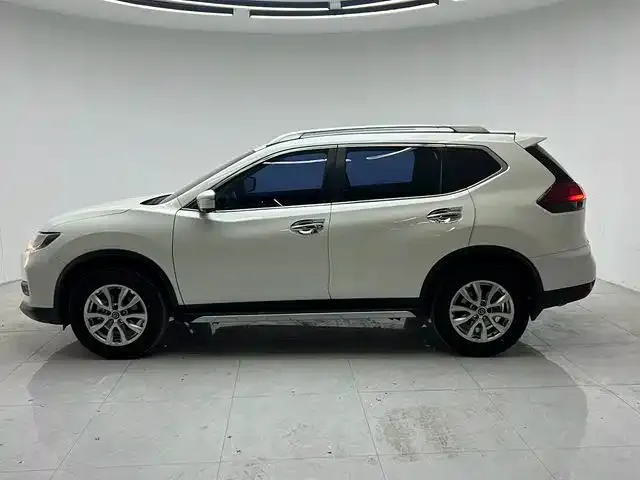 Nissan X-Trail — Фото автомобиля 7