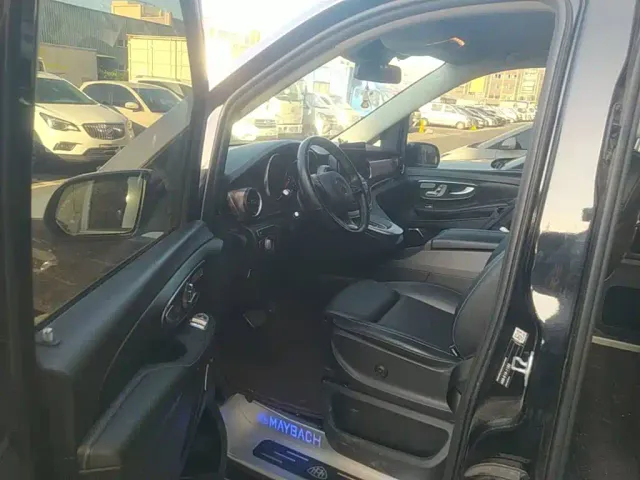 Mercedes-Benz V-Class — Фото автомобиля 15