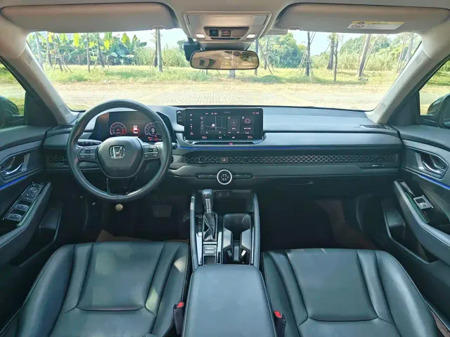 Honda Accord — Фото автомобиля 13