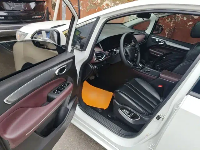 GAC Trumpchi M6 — Фото автомобиля 15