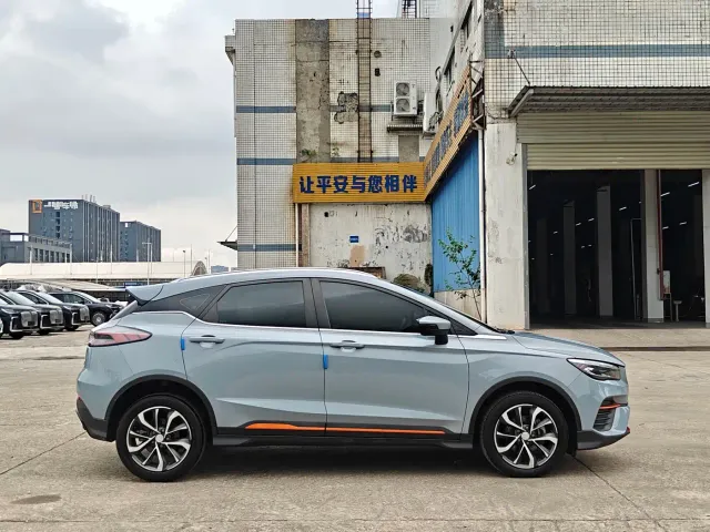 Geely Emgrand S — Фото автомобиля 8