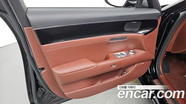 Genesis G90 Бензин 3.5 турбо AWD — Фото автомобиля 22