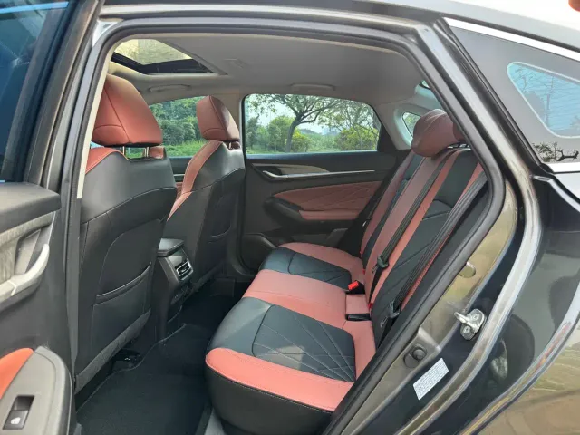 Changan Eado — Фото автомобиля 10