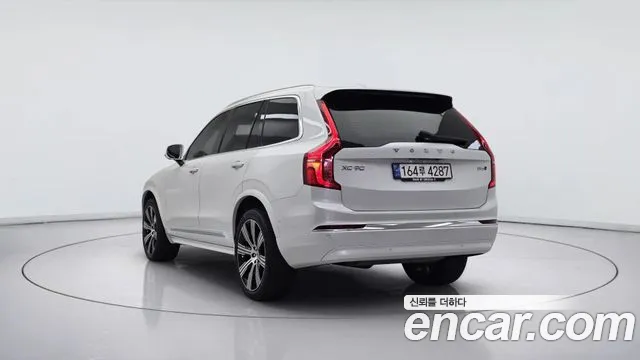 Вольво XC90 — Фото автомобиля 20