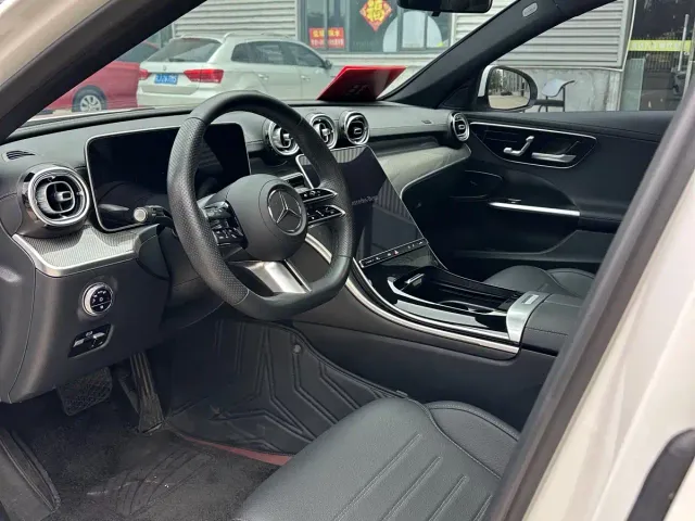 Mercedes-Benz C-Class — Фото автомобиля 4