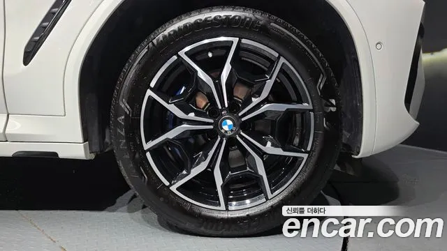 BMW X4 xDrive20i M Sport — Фото автомобиля 5