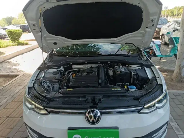 Volkswagen Golf — Фото автомобиля 19