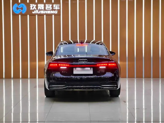 Audi A7L — Фото автомобиля 5