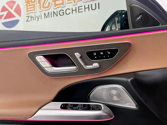 Mercedes-Benz E-Class — Фото автомобиля 9