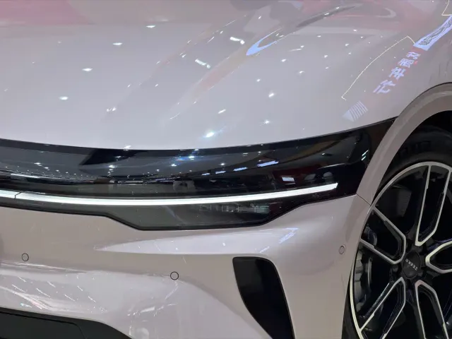 Zeekr 007 GT — Фото автомобиля 3