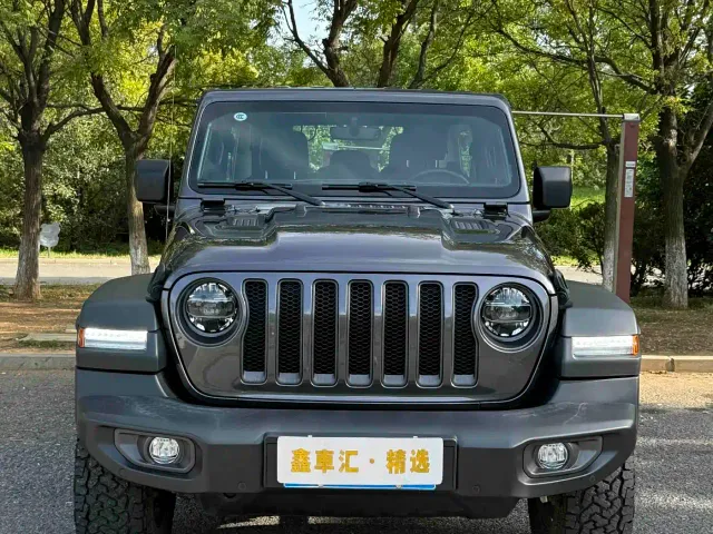 Jeep Wrangler — Фото автомобиля 2
