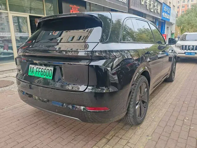 Li Auto L7 — Фото автомобиля 4
