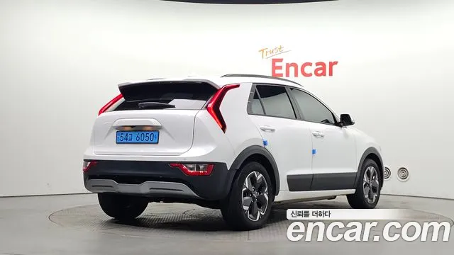 Kia Niro — Фото автомобиля 2