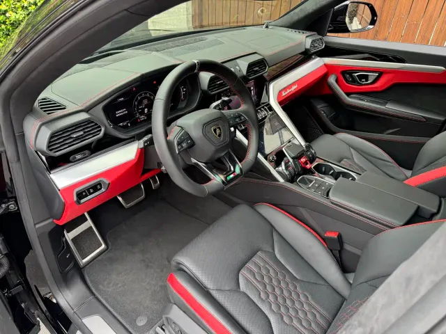 Lamborghini Urus — Фото автомобиля 5