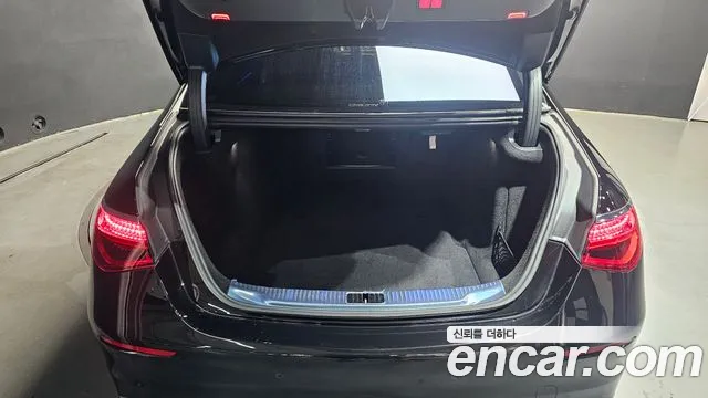Mercedes-Benz S-Class — Фото автомобиля 30