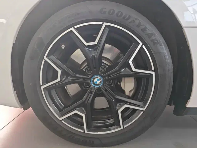BMW i3 — Фото автомобиля 22