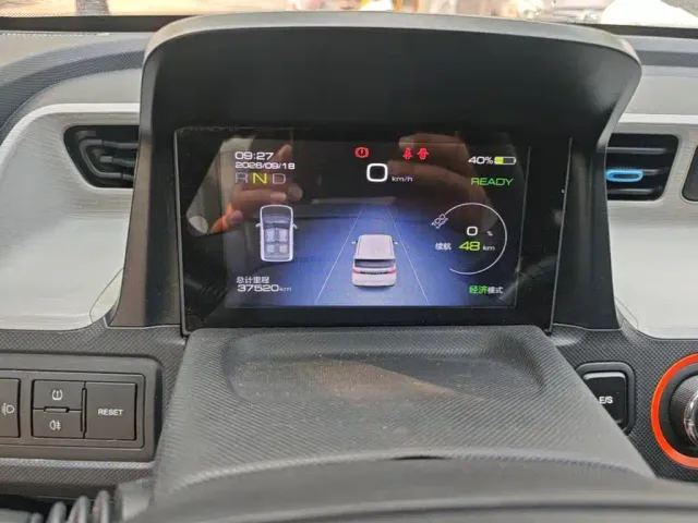 Wuling Hongguang Mini EV — Фото автомобиля 11