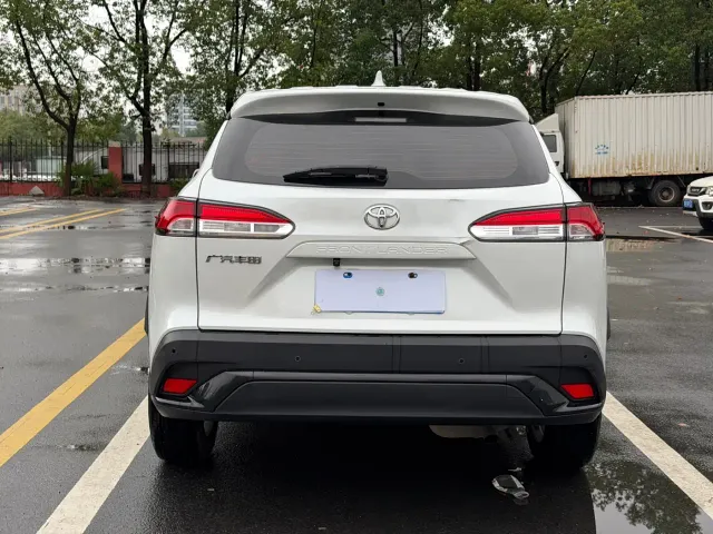 Toyota Frontlander — Фото автомобиля 6