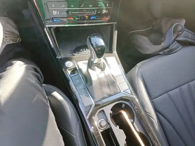 Volkswagen Passat — Фото автомобиля 13
