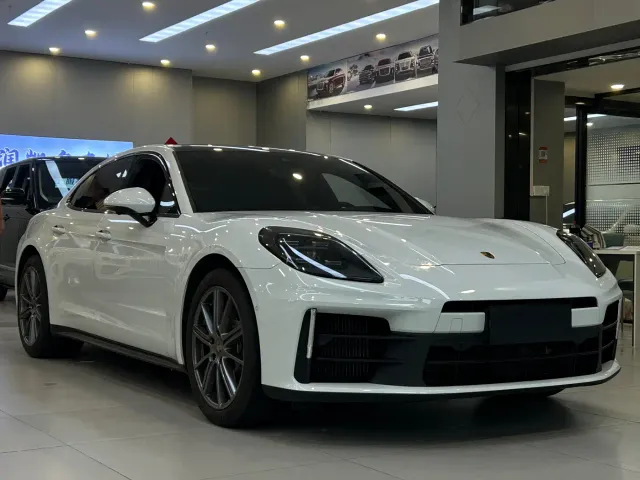 Porsche Panamera — Фото автомобиля 3