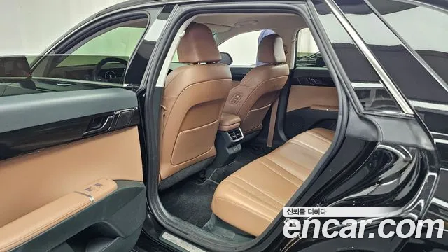 Hyundai Grandeur GN7 — Фото автомобиля 18