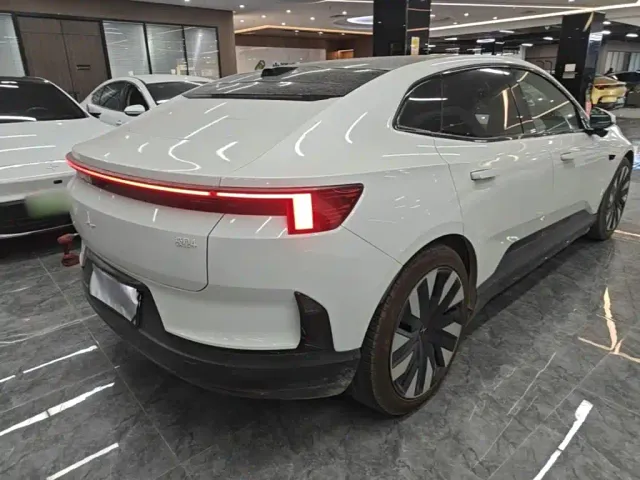 Polestar 4 — Фото автомобиля 6