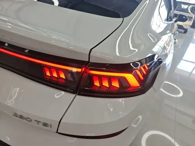 Volkswagen Lamando — Фото автомобиля 7