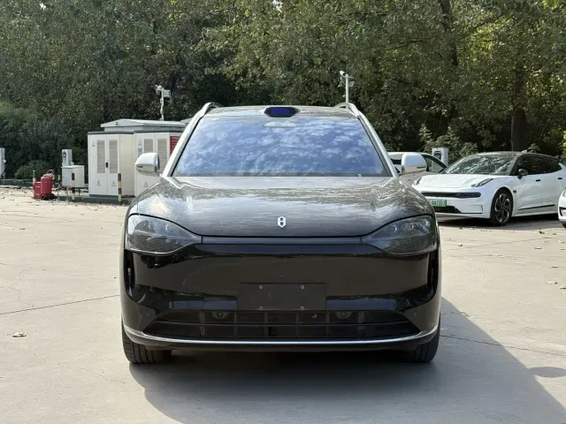 Aito M9 — Фото автомобиля 2