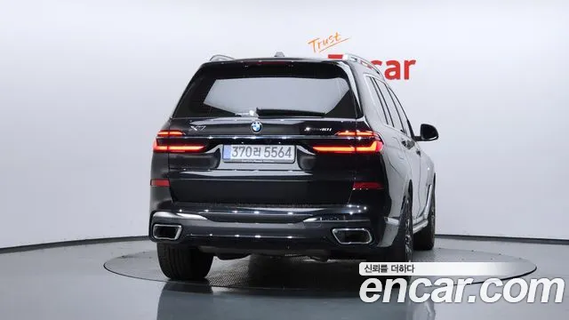 BMW X7 — Фото автомобиля 4