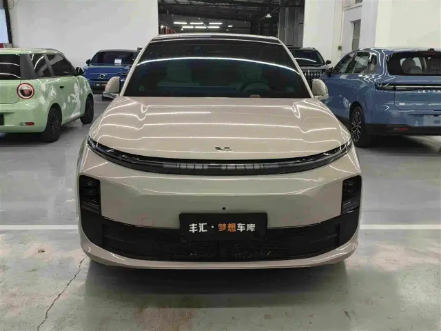 Li Auto Li Auto L6 2024 Pro — Фото автомобиля 2