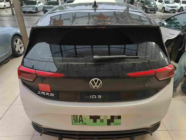 Volkswagen ID.3 — Фото автомобиля 7
