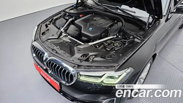 BMW 5-Series — Фото автомобиля 6