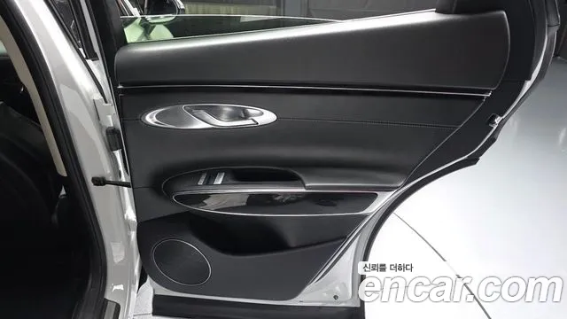 Genesis GV70 2.5T Бензин AWD — Фото автомобиля 25