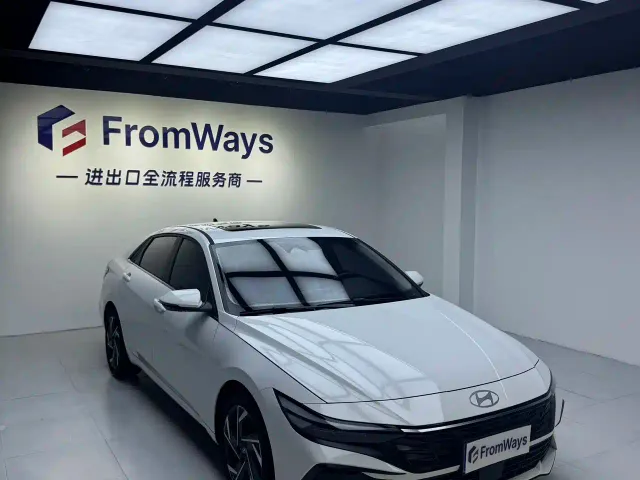 Фотография автомобиля — Hyundai Elantra