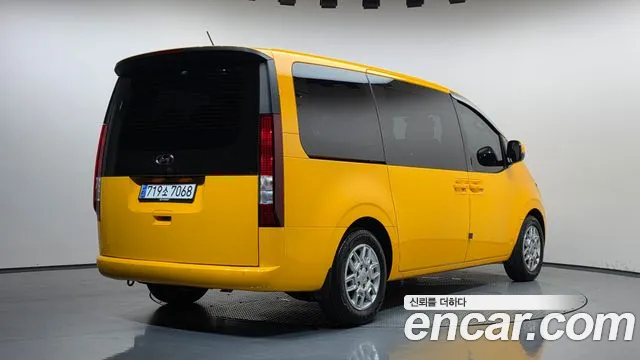 Hyundai Staria — Фото автомобиля 2