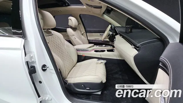 Genesis GV70 — Фото автомобиля 18