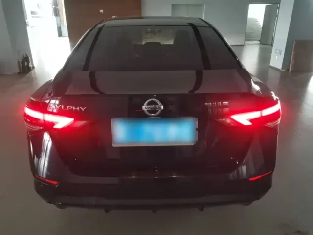 Nissan Sylphy — Фото автомобиля 5