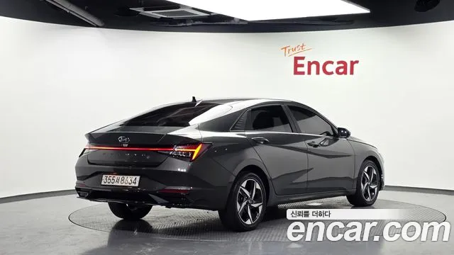 Hyundai Avante CN7 — Фото автомобиля 2