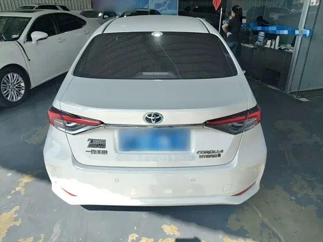 Toyota Corolla — Фото автомобиля 5