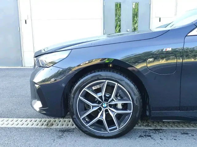 BMW i5 — Фото автомобиля 9