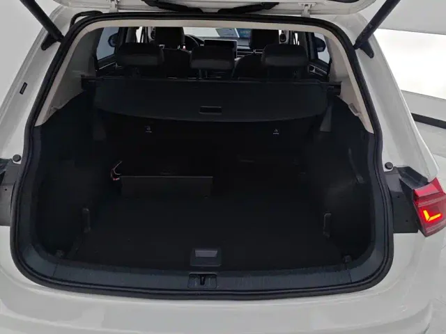 Volkswagen Tiguan L — Фото автомобиля 4