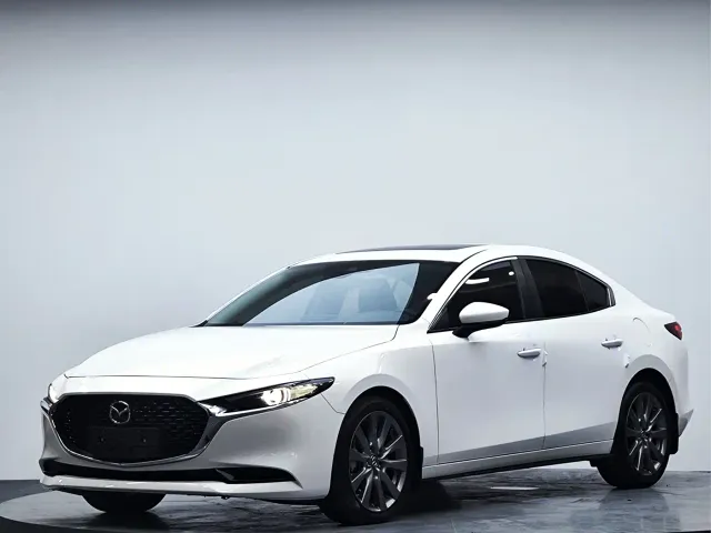 Mazda Axela — Фото автомобиля 2