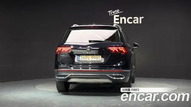 Volkswagen Tiguan — Фото автомобиля 4