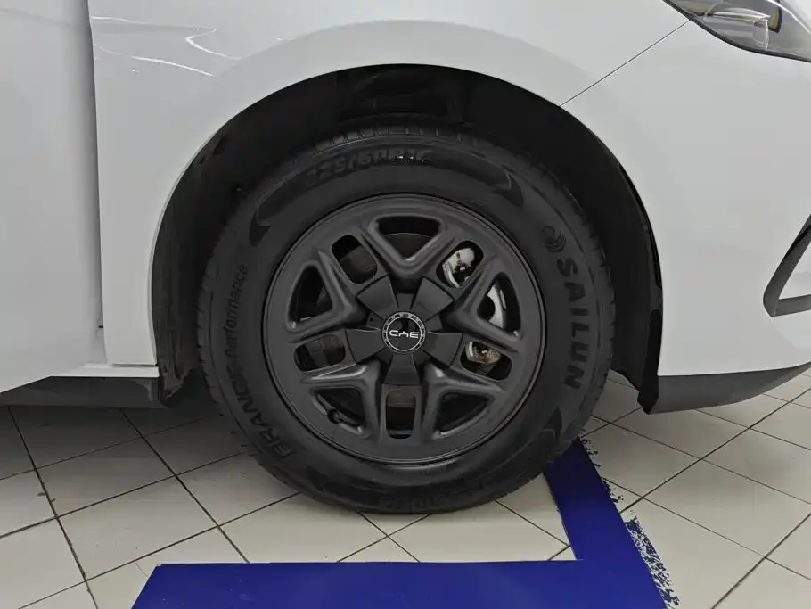 BYD Hai Bao 05 DM-i 2025 DM-i Smart Drive Edition 55KM Luxury — Фото автомобиля 6
