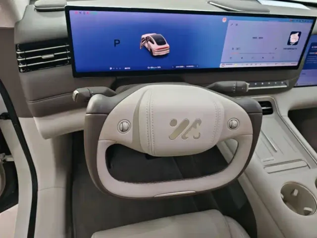 IM Motors LS6 — Фото автомобиля 10