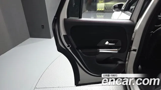Mercedes-Benz GLA-Class H247 — Фото автомобиля 14
